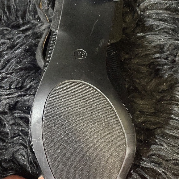 Mary Jane style chunky heel-worn once inside - Picture 2 of 6